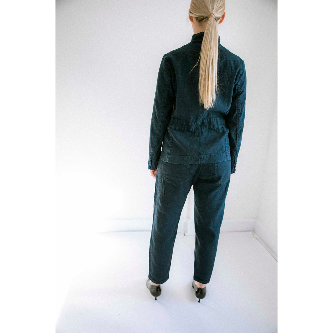 Pas de Calais Linen Cotton Soft Twill Tailored Jacket in Navy